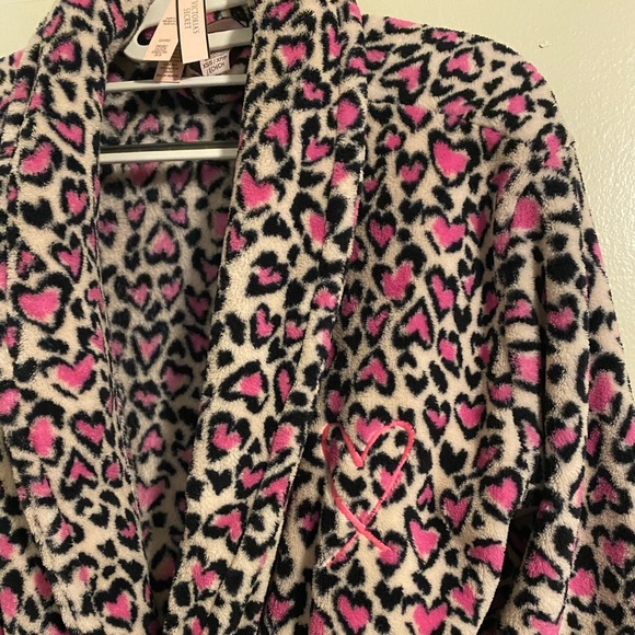 New Victoria Secret Pink Leopard heart❤️robe XS/S NWT. - Picture 4 of 12